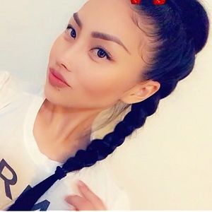 Meet your Posher, Rj